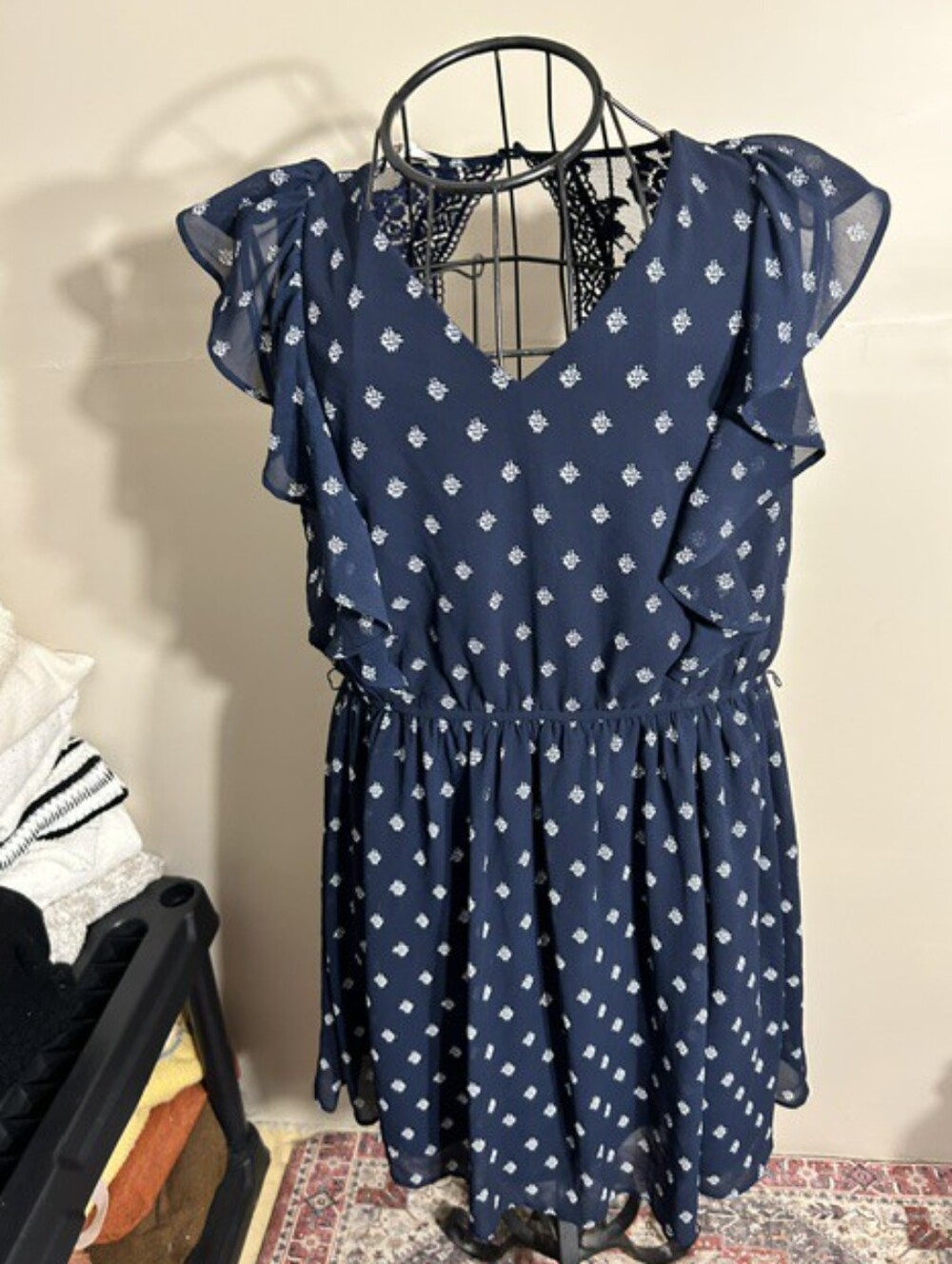 size medium womens floral print dress navy blue white print lace